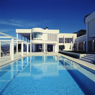 Luxury Estates on Luxury Property